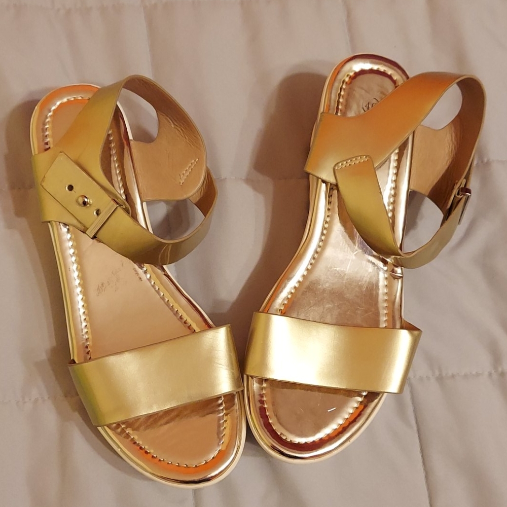 Sandal